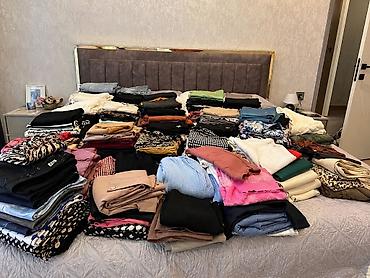 2ci el geyim: Evdə çox sayda 15-25 yaş arası ikinci əl qız geyimləri var. İstəyən — 1