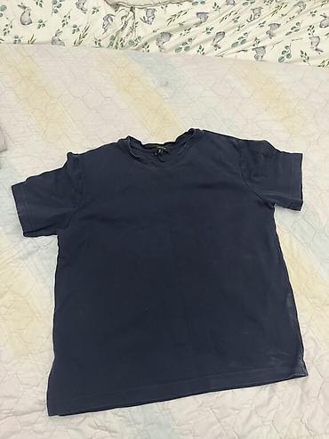 Женская одежда: Продаю футболку Massimo Dutti — 1