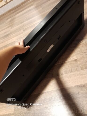 Жёсткие диски (HDD): Elektron piano/sintezator üçün alt korpus və ya stend hissəsi