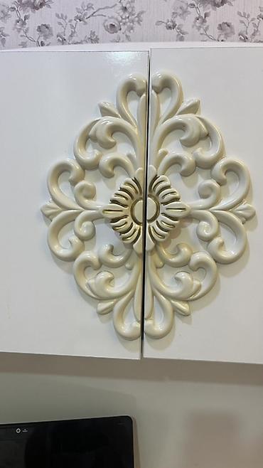 Mebel: Zərif klassik dizaynda yazı və kompüter masası. Ağ rəngdə hazırlanıb — 4