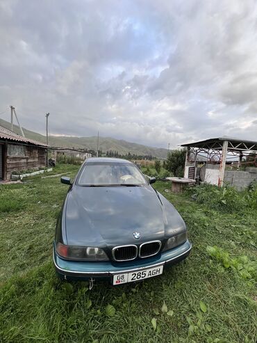 автомобиль джип: BMW 520: 1996 г., Механика, Бензин, Седан