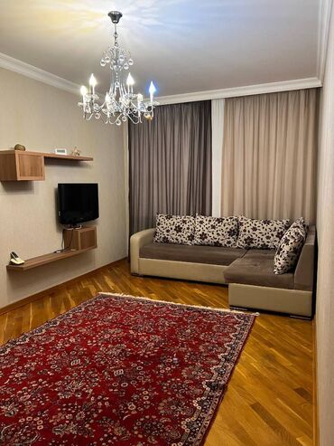 ecemide kiraye evler 2025: Binəqədi rayonunda, Azadlıq metrosunun yanında, Nizami Nərimanov