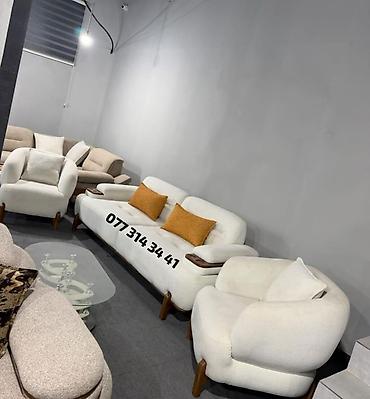 Mebel dəsti – 3+1+1 yumşaq dəst - Tərkib: 3 nəfərlik divan və 2 ədəd
