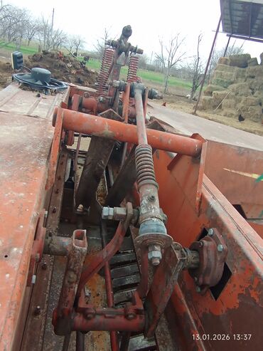 Traktorlar: Belarus MTZ-892 traktor - Model: BELARUS 892 (MTZ-892) - Sxema: 4x4 — 5