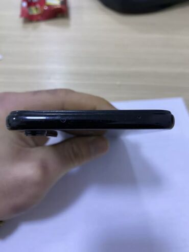 saatlı telefon: Xiaomi Redmi 8, 64 GB, rəng - Qara, 
 Barmaq izi, İki sim kartlı, Face ID