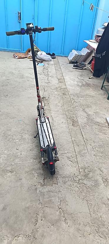 80 cc mator: Salam skuter satilir hec bir problemi yoxdur suret 40 km gedis 30 35 — 2