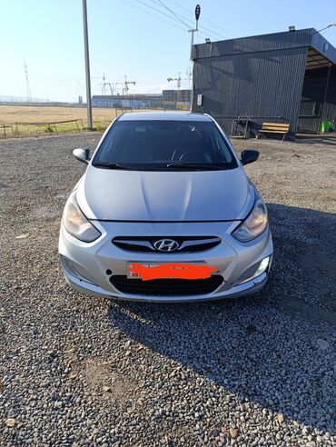 продаю солярис: Hyundai Solaris: 2013 г., 1.4 л, Механика, Бензин, Хэтчбэк