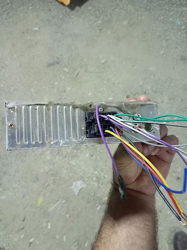 pioneer mvh 8250: Avtomobil maqnitolası – 1 DIN ölçü Xüsusiyyətlər: - Ön paneldə USB — 2