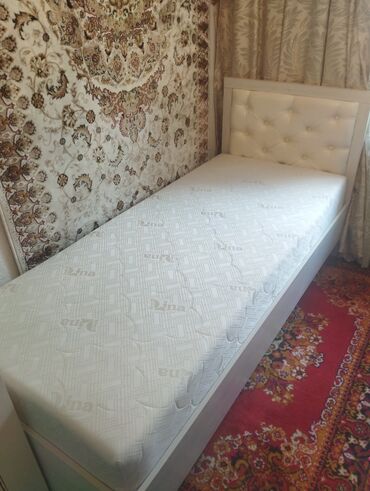 Односпальные кровати: Односпальная кровать, Новый, С матрасом, Другой материал, длина - 195 см
