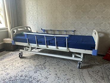 Медицинская мебель: Функциональная медицинская кровать с матрасом - Размер спального — 4