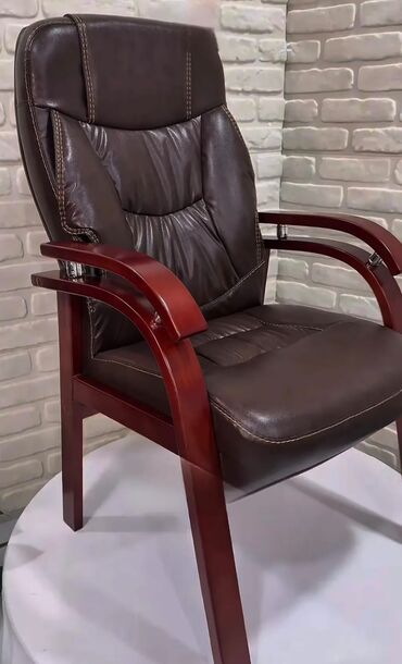 Ofis və oyun kresloları: Yeni, Təkərli, Qolları tənzimlənir, Dəri — 17