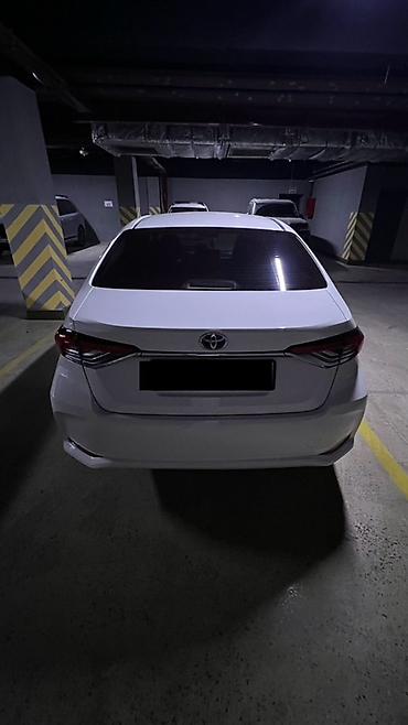 mcv 21: Toyota Corolla: 2020 г., Гибрид, Седан — 5