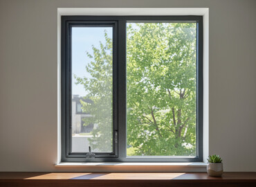 окно алюминий: Алюминиевые окна с поворотно‑откидными створками - Материал рамы