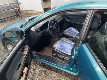 Mazda: Mazda 323: 1997 г., Механика, Бензин, Седан — 2