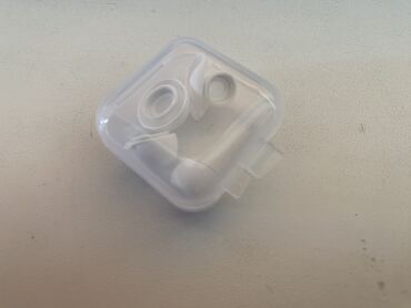 чехлы для телефонов для девочек: Подушки на AirPods природс белые 300 сом /2 пары новые