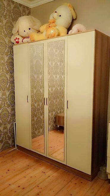 tek kravat islenmis: İkinəfərlik çarpayı, Yeni — 1