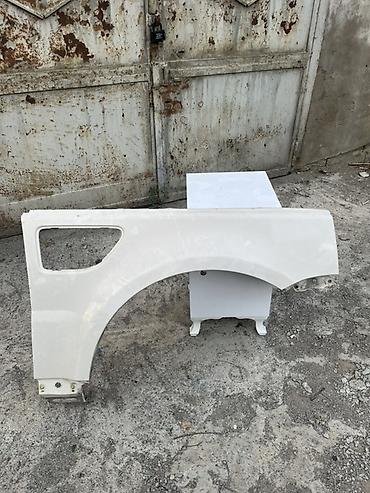 Krılolar: Tam komplekt, Land Rover Range rover — 3
