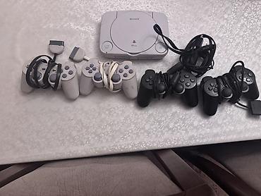Sony PS one (SCPH seriyası) oyun konsolu dəsti Komplekt: - PS one lalafo.az -da — 2 Sony PS one (SCPH seriyası) oyun konsolu dəsti Komplekt: - PS one — 2