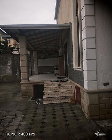ev al: Satılır: həyət evi. 6 sootda 2 ev. biri 2 mertebe. altında 3 tükan — 8