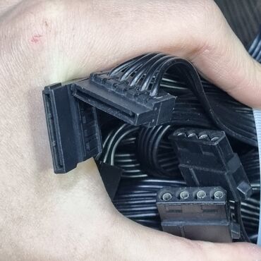 Блоки питания: Блок питания, Б/у, Cooler Master, 750 Вт, 750 Вт — 17