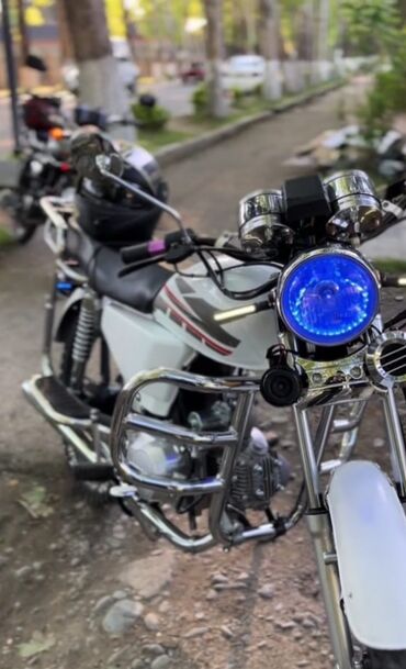 Motosikletlər: - AF50, 50 sm3, 2024 il, 11000 km