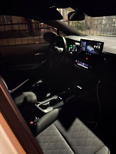оптика 124: Toyota Corolla: 2023 г., 1.8 л, Вариатор, Гибрид, Седан — 4