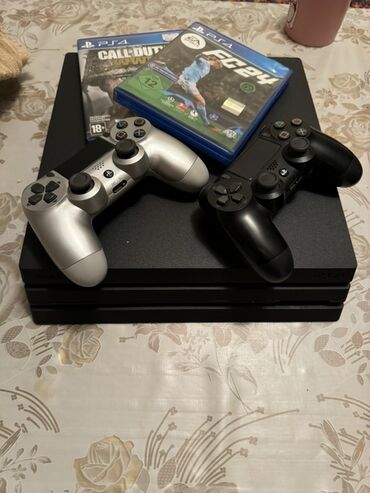 игровой экран: Sony PlayStation 4 Pro (черная, 1TB) комплект Состав: - Консоль PS4