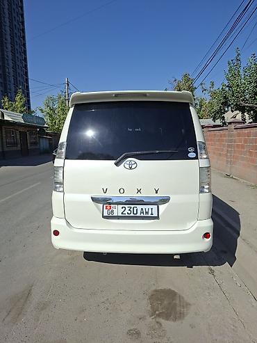 tir: Toyota Voxy: 2006 г., 2 л, Автомат, Бензин, Минивэн — 1