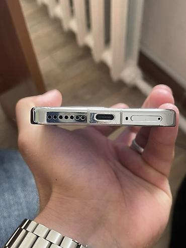 Мобильные телефоны и аксессуары: Xiaomi, 15, Б/у, 256 ГБ, цвет - Серебристый, 1 SIM, 2 SIM, eSIM — 4