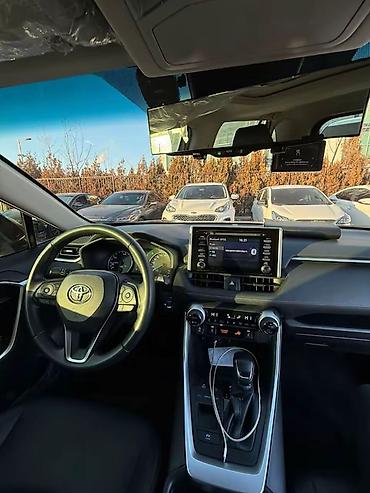 Toyota: Toyota RAV4: 2022 г., Автомат, Кроссовер — 13