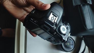 canon eos 600: Canon EOS 600D fotoaparat satıram. Aparatın gövdəsi əla vəziyyətdədir — 5