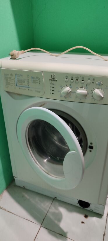 tap az paltaryuyan masin: Paltaryuyan maşın Indesit, 5 kq, İşlənmiş, Avtomat, Qurutmasız, Ünvandan götürmə