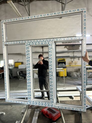 расскладной диван: Даяр пластик терезеле, Терезе түрү: Стандарттык, Декоративдик өзгөчөлүктөрү: Фрамуга, Орнотуусуз, Бөлүп төлөө жок