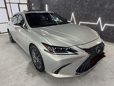 lexus is: Lexus ES: 2019 г., 2.5 л, Гибрид, Седан — 1