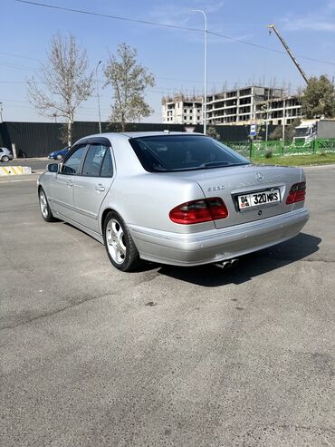 Mercedes-Benz: Mercedes-Benz E-Class: 2001 г., 3.2 л, Автомат, Бензиновая, Седан — 4