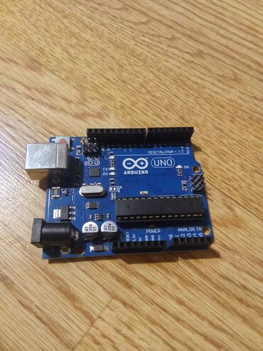 Мониторы: Arduino UNO orijinal