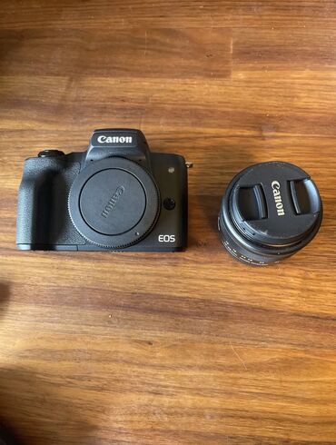 Фотоаппараты: Отличный цифровой фотоаппарат Canon EOS M50, Беззеркальный, 24,1 МП