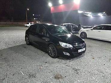 Opel: Opel Astra: 2010 г., 1.8 л, Механика, Хэтчбэк — 3