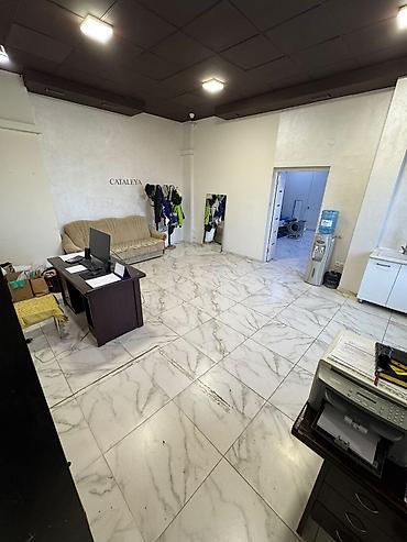 Коммерческая недвижимость: Продажа офисов 125 м², С ремонтом, Многоэтажное здание, 1 этаж — 4