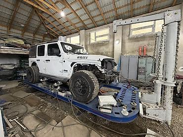servis avadanliqlari: **Avtomobil dartma-düzəltmə stendi** Satışda peşəkar **avtomobil — 5