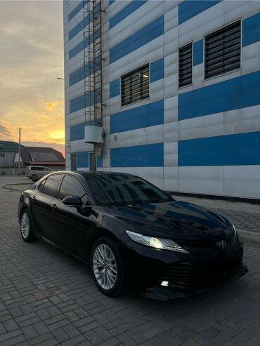 катафота: Toyota Camry: 2018 г., 2.5 л, Типтроник, Бензин, Седан