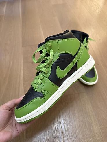 Кроссовки и спортивная обувь: Nike, Размер: 38.5, цвет - Зеленый, Новый — 3