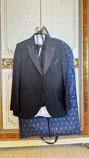 damat: Bəylik smokin kostyumu. 2 il əvvəl cəmi 1 dəfə toy günü geyinilib — 2