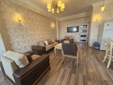 Uzunmüddətli kirayə mənzillər: Nizami rayonu, Qara Qarayev metrosunun düz yanında, . "Rahatlığın — 3