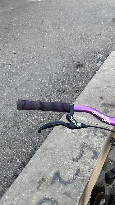 gurcustan velosiped bazari: Problemi yoxdu əla vəziyətdədi orjinal shimano top var üstündə — 2