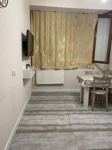 Mənzil kirayələyirəm: Studiya, 40 kv. m — 10