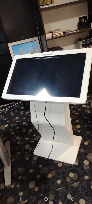 Avadanlığın icarəsi: 82 ekran Touch Screen icarəyə verilir. Gün və saya görə endirim — 10