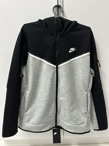 спортивный костюм на девочку: Nike tech fleece Новая в сером цвете Размер L Миск в подарок