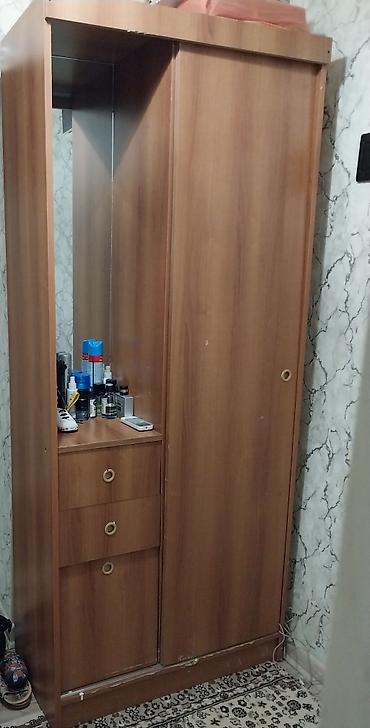 kombi şkafı: Dəhliz üçün ağac rəngli qab-şkaf və geyim dolabı kombini. - Material — 1