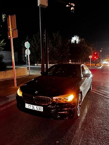 BMW: BMW 5 Series sedan – qara rəng, Azərbaycan nömrə nişanı “77 DL 530” — 4